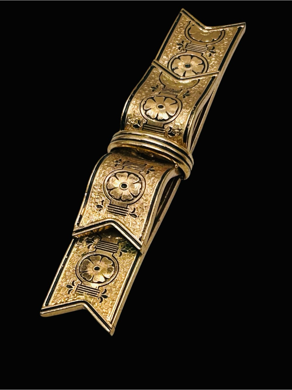 Vintage Coro Victorian Revival Taille d'Épargne Ribbon Brooch